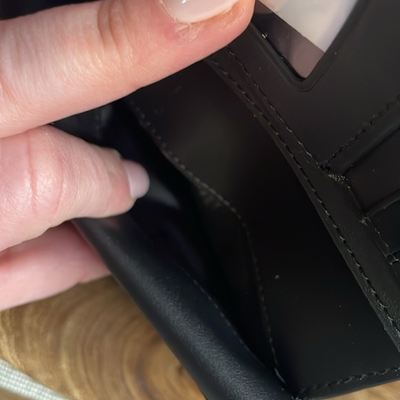 Elegant Quilted Kate Spade Casey Wallet - Picture 8 of 8